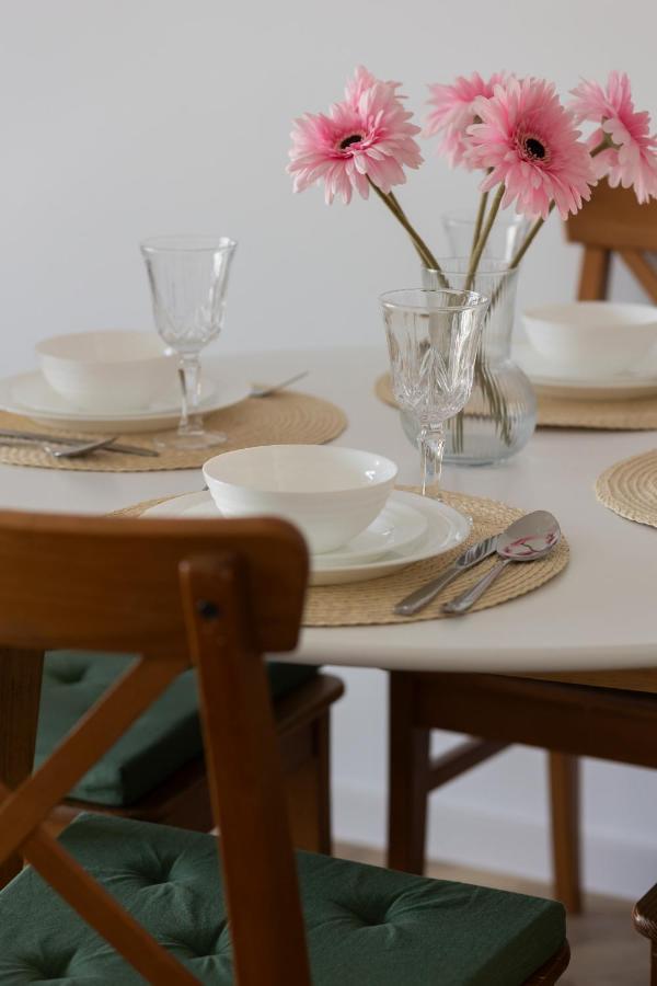 Ursus Sunny Studio For 4 Guests With Parking & Balcony By Noclegi Renters Varşova Dış mekan fotoğraf