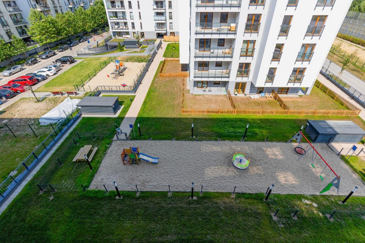 Ursus Sunny Studio For 4 Guests With Parking & Balcony By Noclegi Renters Varşova Dış mekan fotoğraf