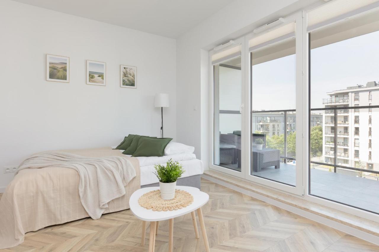 Ursus Sunny Studio For 4 Guests With Parking & Balcony By Noclegi Renters Varşova Dış mekan fotoğraf