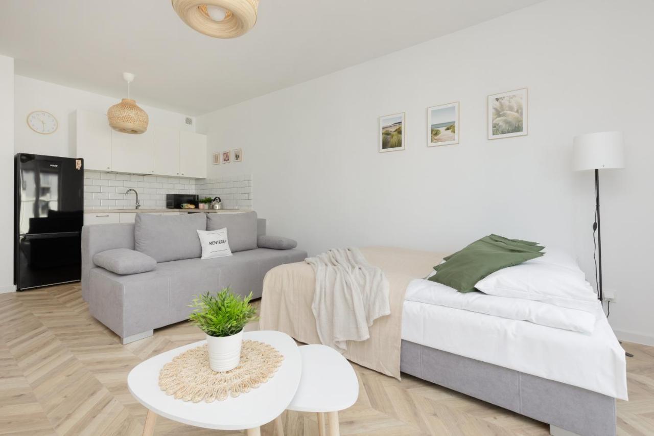 Ursus Sunny Studio For 4 Guests With Parking & Balcony By Noclegi Renters Varşova Dış mekan fotoğraf